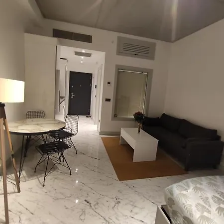 Modern Studio With A Pool In The Heart Of * Κωνσταντινούπολη