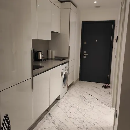 Διαμέρισμα Modern Studio With A Pool In The Heart Of *