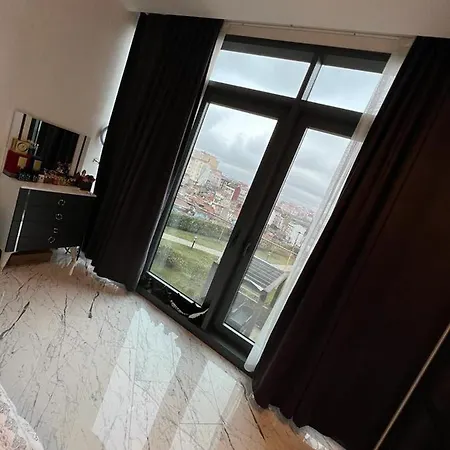 Διαμέρισμα Modern Studio With A Pool In The Heart Of Κωνσταντινούπολη